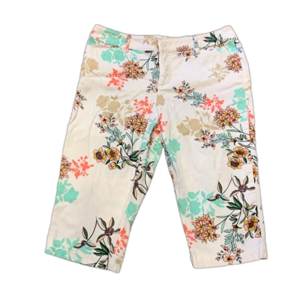 St. John’s Bay Gorgeous Floral Capris by St. John’s Bay Size 12P